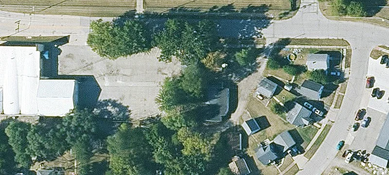 Corner Retail-Industrial Service Building