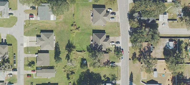 2BR/2BA Duplex with Garage
