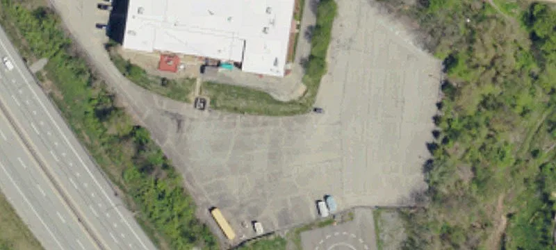 Ground-Level Flex Lab Space