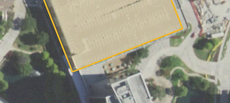 Class AA Office Building with Amenities