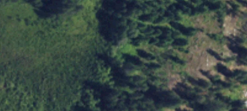 Land with Diamond Lake Views