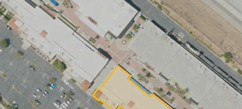 In-Line Retail Space