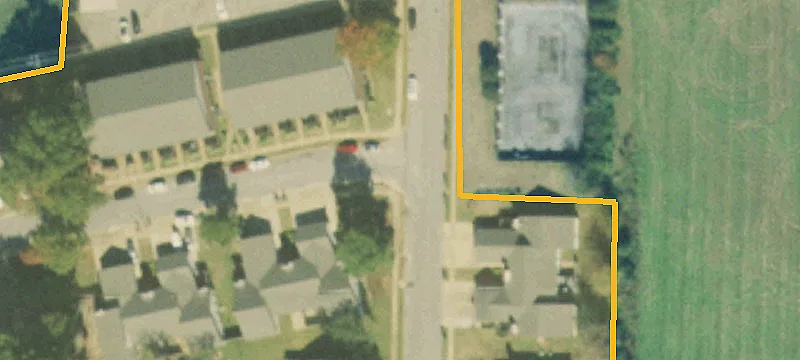 Retail-Adjacent Commercial Land