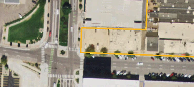 Retail Building with Parking Lot