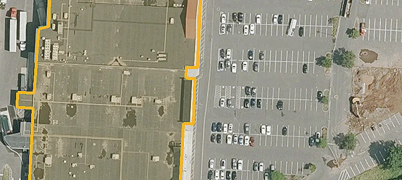 Retail Space in Shopping Center