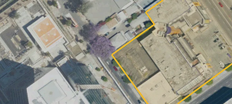 Quadplex with R2 Land