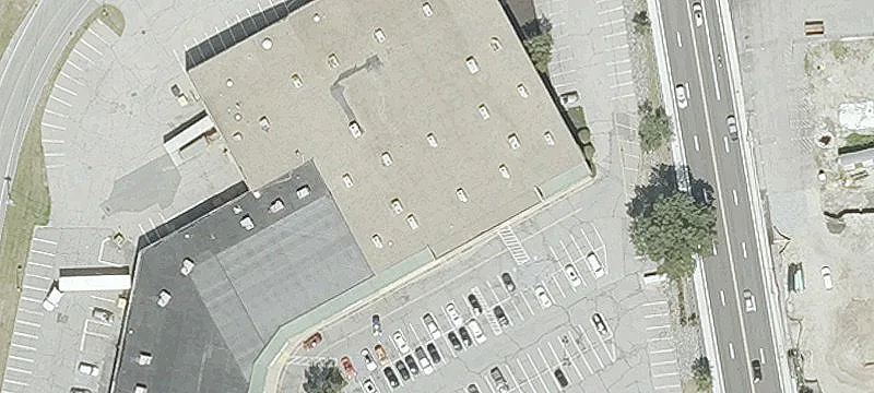 Retail Shopping Center End-Cap
