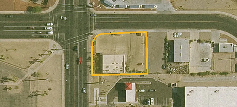 Freestanding Retail Pad with Drive-Through