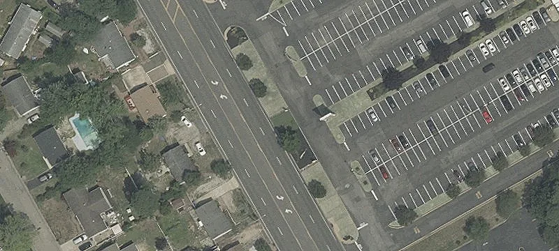 Pad Site with Small Retail Shop
