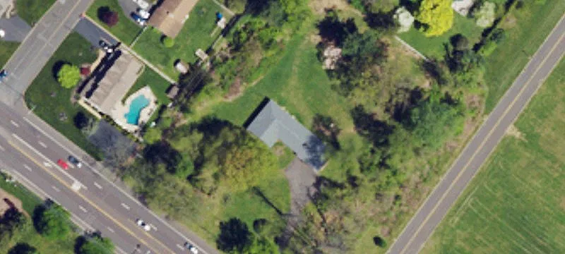 Five-Bay Auto Shop Building