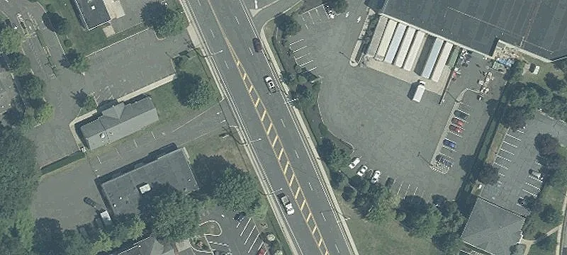 Inline Retail Space in Shopping Center