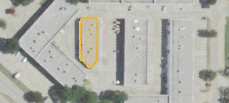 Warehouse with Grade Level Doors