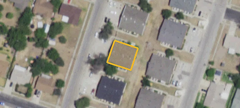 Fully Leased 6-Unit Apartment Building