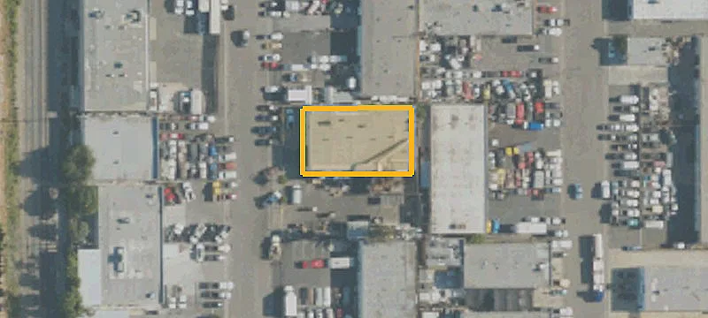Free-Standing Warehouse with Three Doors