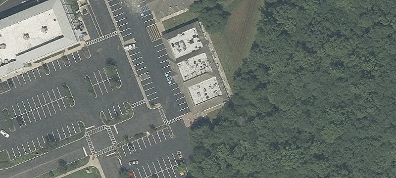 Multi-Space Retail Lease Property