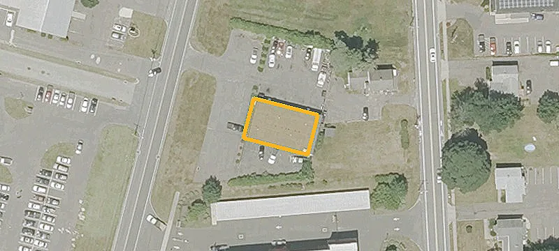Auto Repair Facility with 4 Doors
