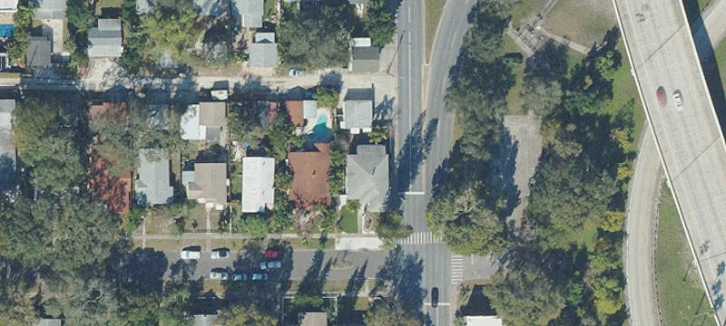 Updated Kenwood Duplex with Backyard