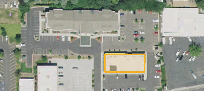 Retail Suite in Shopping Center