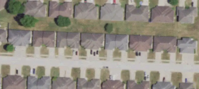 High-Exposure Commercial Land