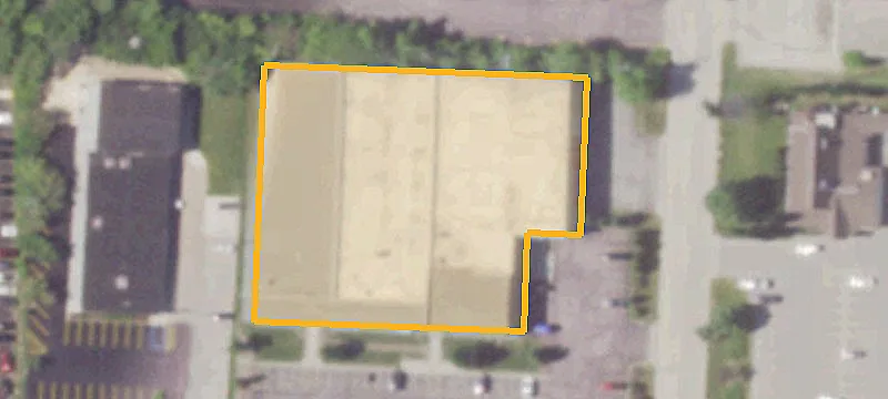 Warehouse with Highway-Adjacent Visibility