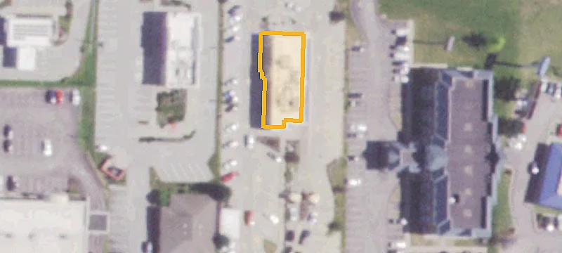 Freestanding Retail Center
