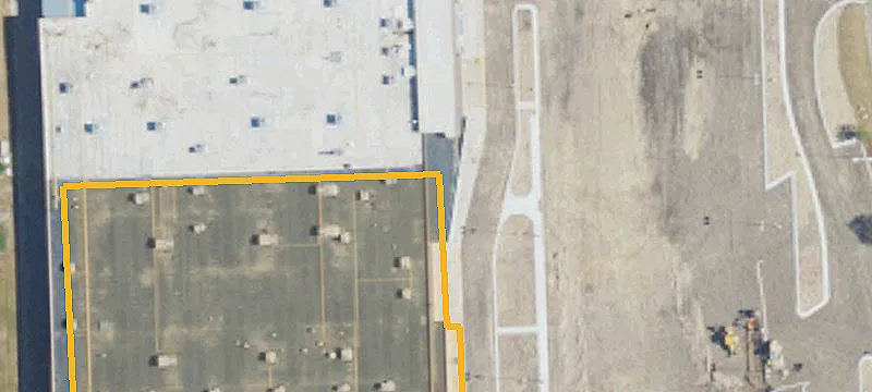 Retail Space in Two-Center Complex