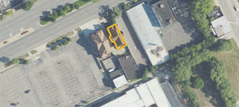 Three-Structure Flex and Live-Work Site