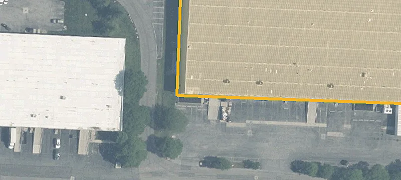 Multi-Bay Warehouse with Storage
