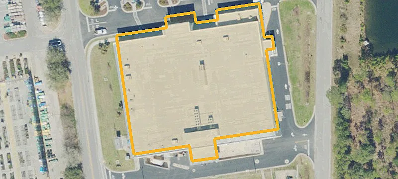 Inline Retail Space in Retail Center