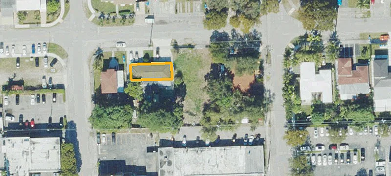 Freestanding Warehouse and Retail Building