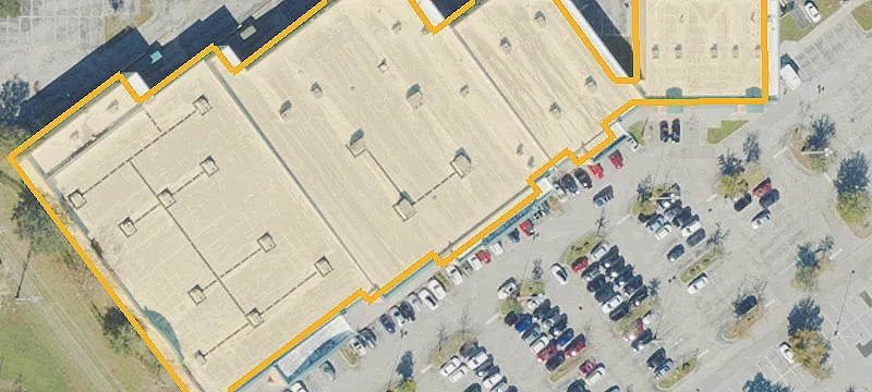 Retail End-Cap with US 192 Frontage