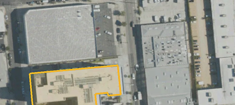 Warehouse-Studio Building with Frontage