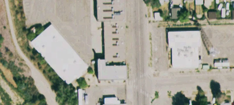 Office/Warehouse with Drive-In Doors