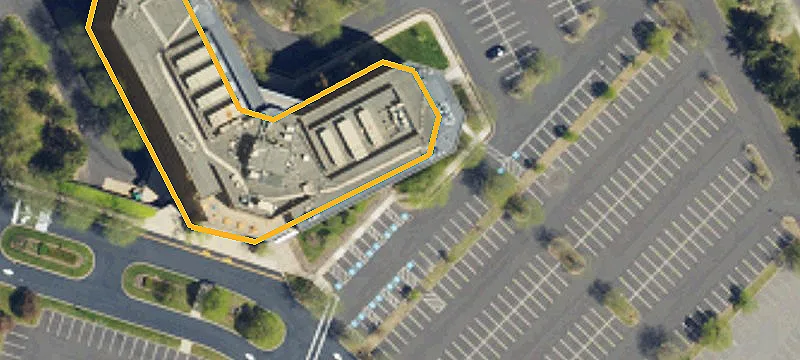 Class A Office Suites in Park Setting