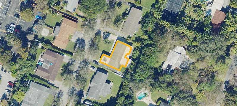 Renovated Duplex with Fenced Yard