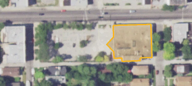 2015 Retail Storefront with Parking