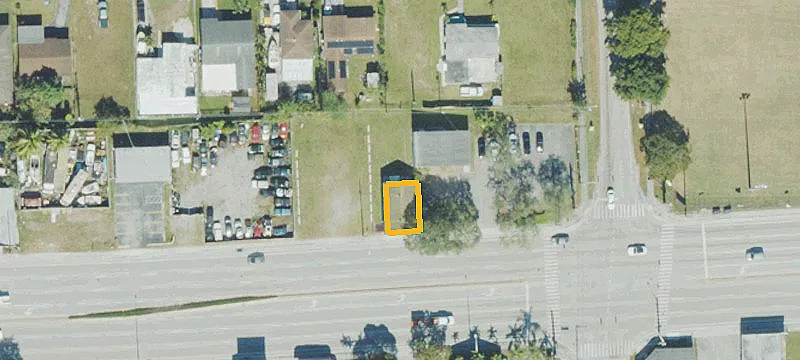 Retail Building with Parking Lot