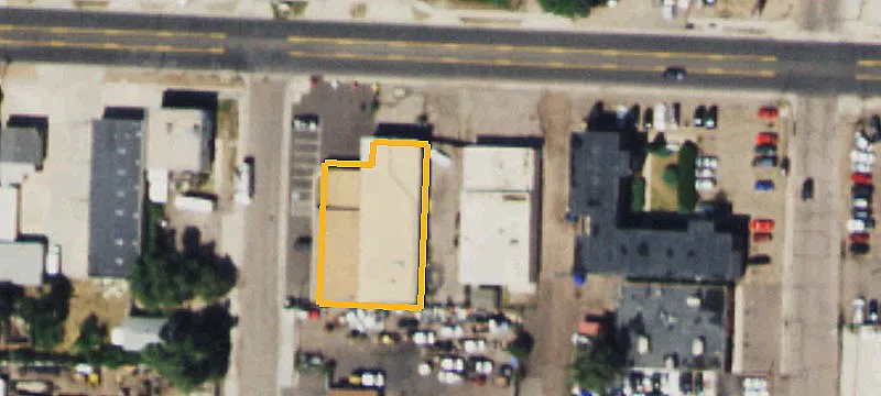 Flex Building with Yard