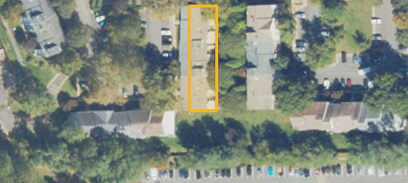 2BR Condo in Lakeside Community