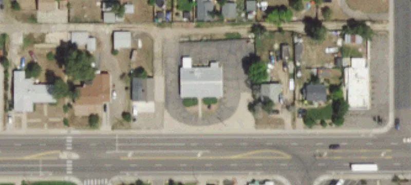 Standalone Two-Unit Retail/Office Building