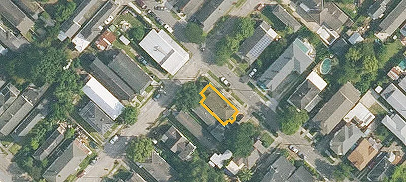 Raised-Basement Duplex with Private Yard