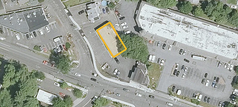 Multi-Tenant Retail Corner Building