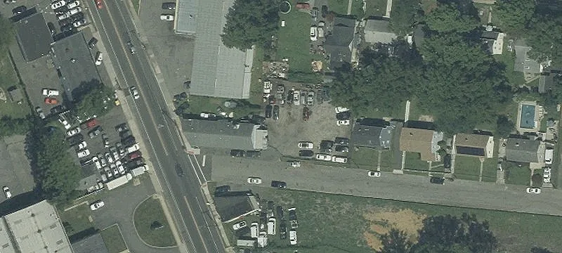 Auto Service and Towing Facility