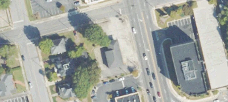 NNN Retail Center Across Hampton Inn