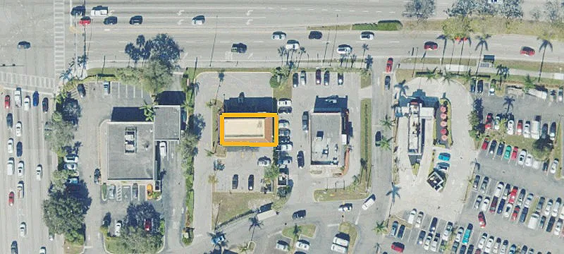 Retail Shopping Center with Dining