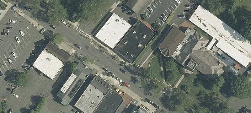 Single-Story Retail Building with Expansion