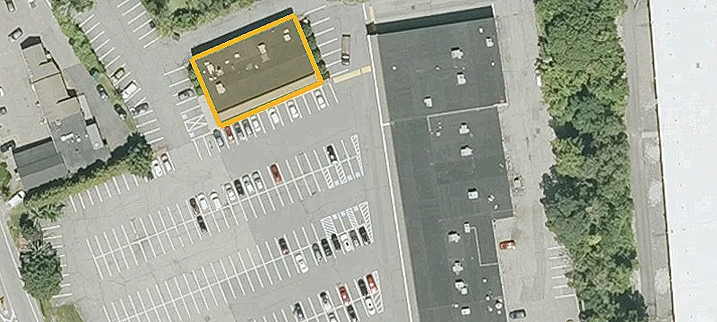 Single-Story Retail Shopping Center
