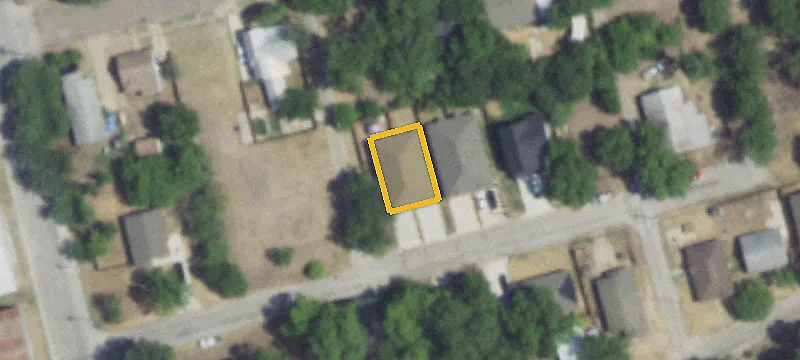 Three-Bedroom Duplex with Fenced Yard