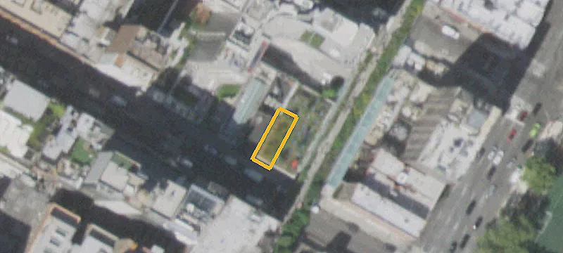 Modular Retail Venue Under High Line