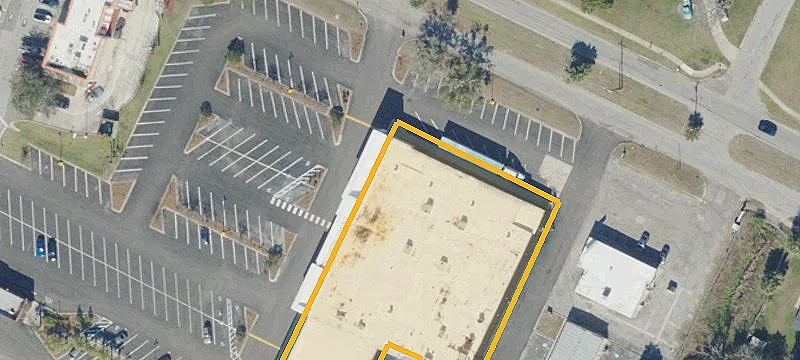 Retail Storefront with Hard Corner